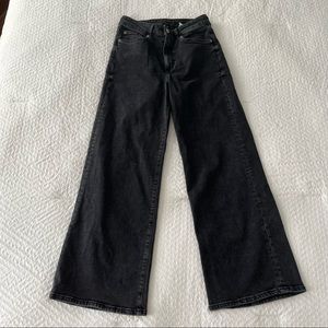 H&M High Waisted Wide Leg Ankle Jeans